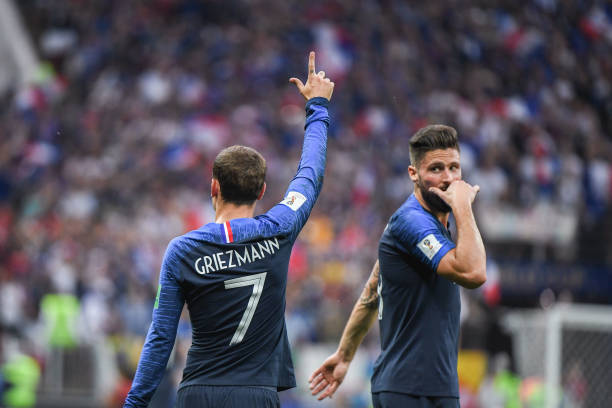 數據上的突 數據上的突