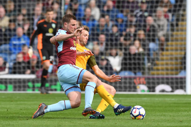 英超-纽卡4-3诺丁汉森林止联赛2连败 纽卡11分钟轰4球伊萨克双响.