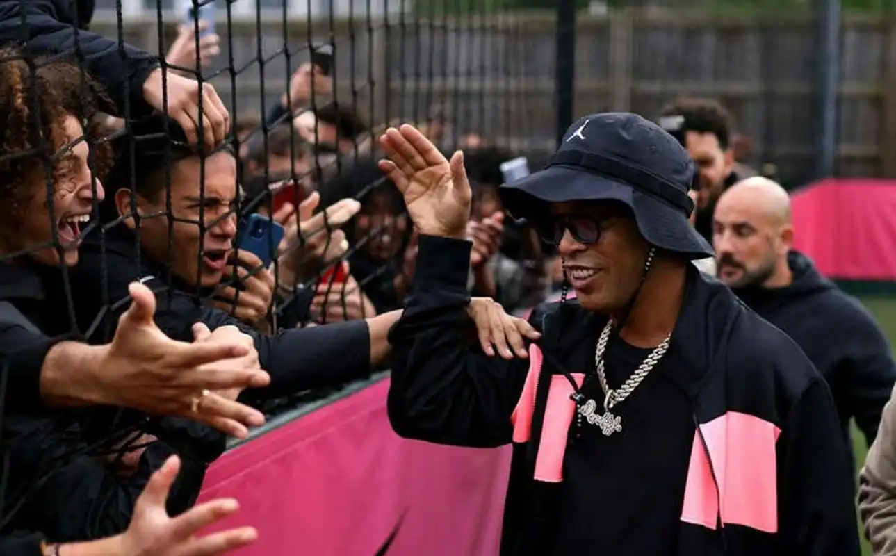 以维护比赛 以维护比赛