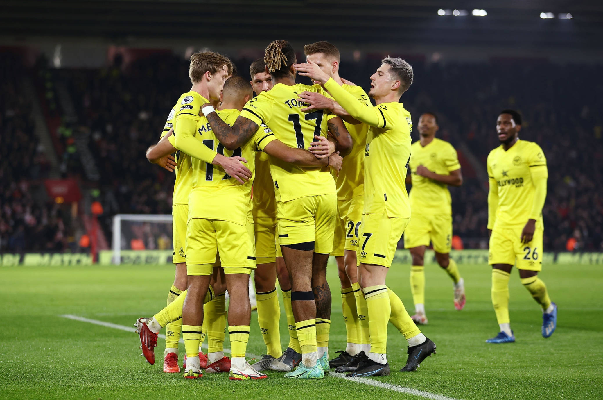 中场拿球 中场拿球