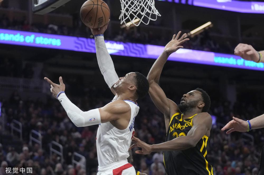 林诗栋3-0战胜阿里 晋级乒乓球亚洲杯16强.